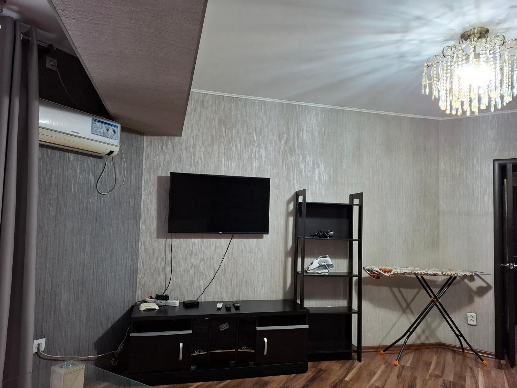Apartment In Street Kievskaya 49 Bishkek Esterno foto