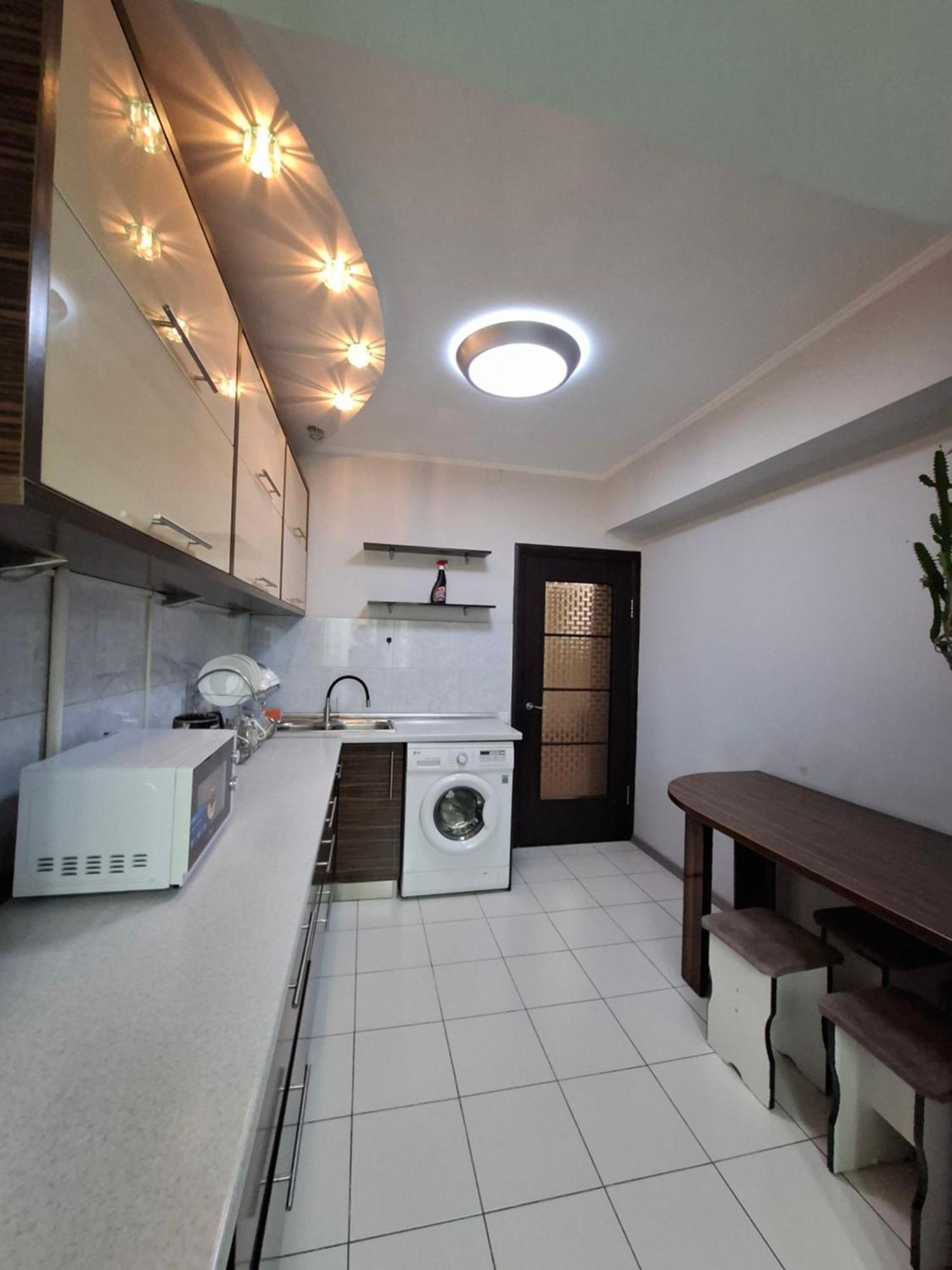 Apartment In Street Kievskaya 49 Bishkek Esterno foto